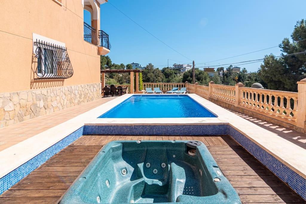 Dos Perlas Villa *